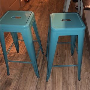 Set of barstools